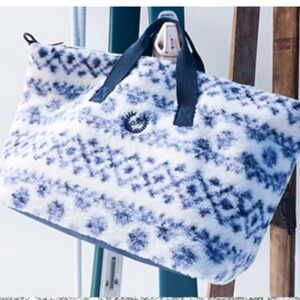 Victoria’s Secret PINK Cozy Plush Weekender Bag NWT